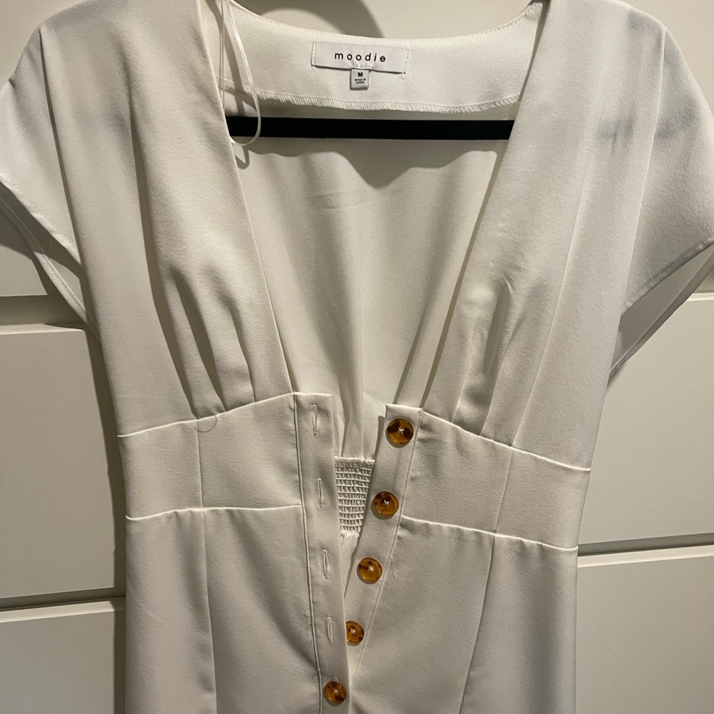 Moodie White Dress!!!!!!